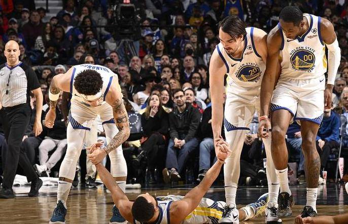 库里,公牛,引发争议! 库里,公牛,引发争议!