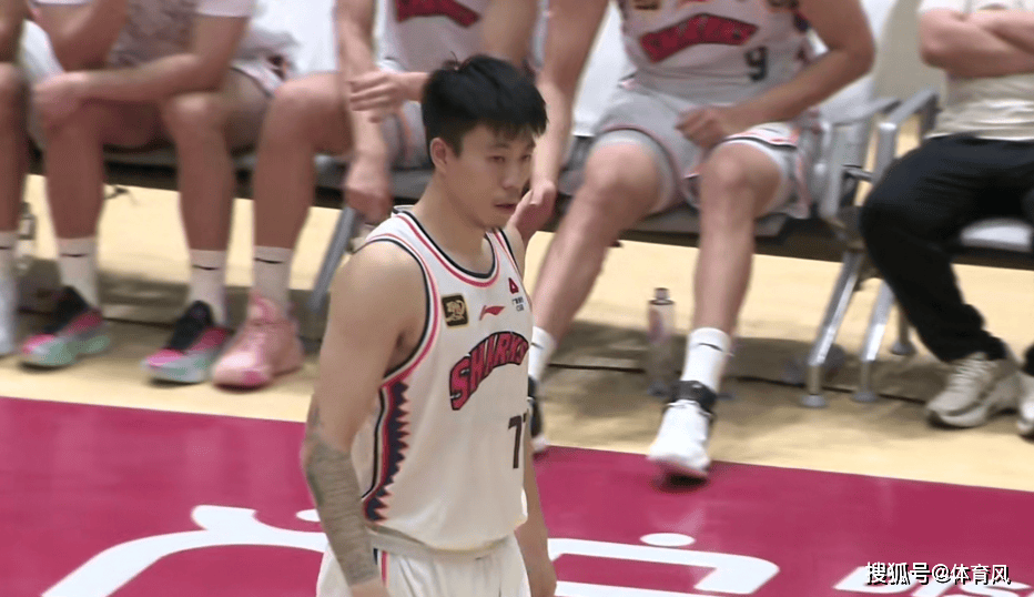  英超四强战爆出冷门！辽宁男篮绝杀广东男篮，争冠形势突变
