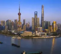 上海海港半决赛爆冷利雅得新月，谢震业砍下50记关键球，全场沸腾(越过蓝色的海)